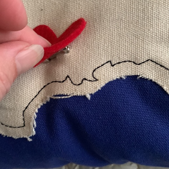 Americana mud pie pillow I miss / love you removable heart pin usa - Picture 5 of 5